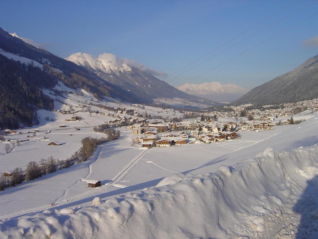 Haus Harbauer Apartamento Neustift im Stubaital Exterior foto