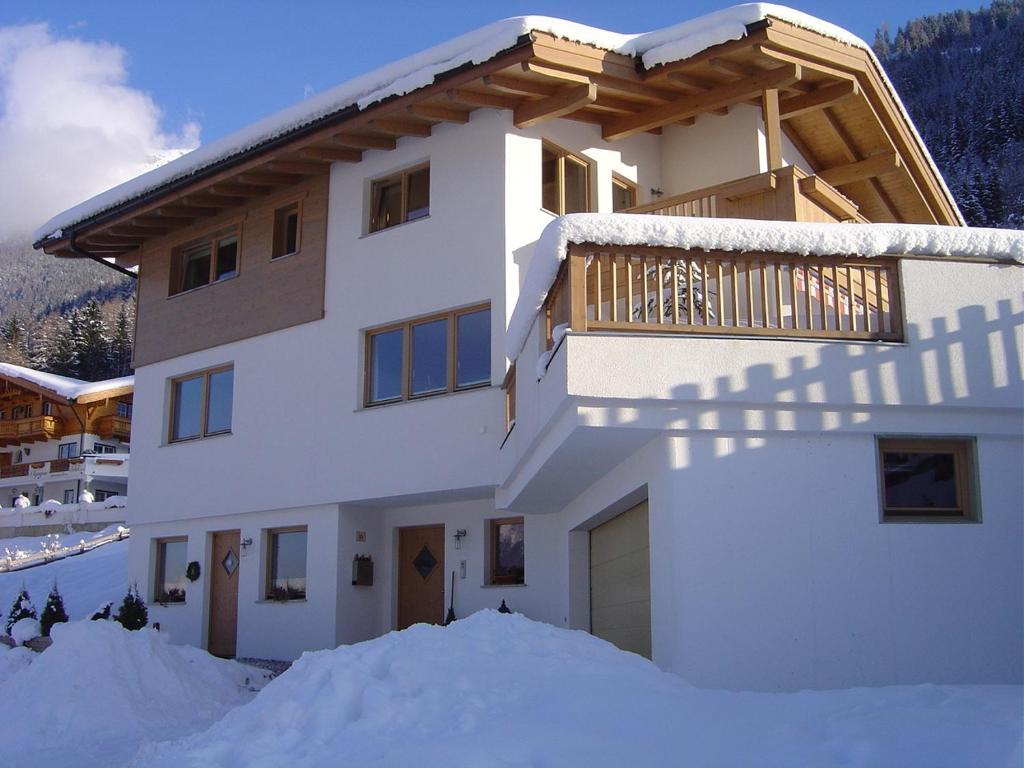Haus Harbauer Apartamento Neustift im Stubaital Exterior foto
